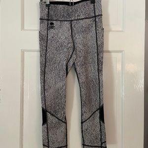Lululemon X Soulcycle B&W capris